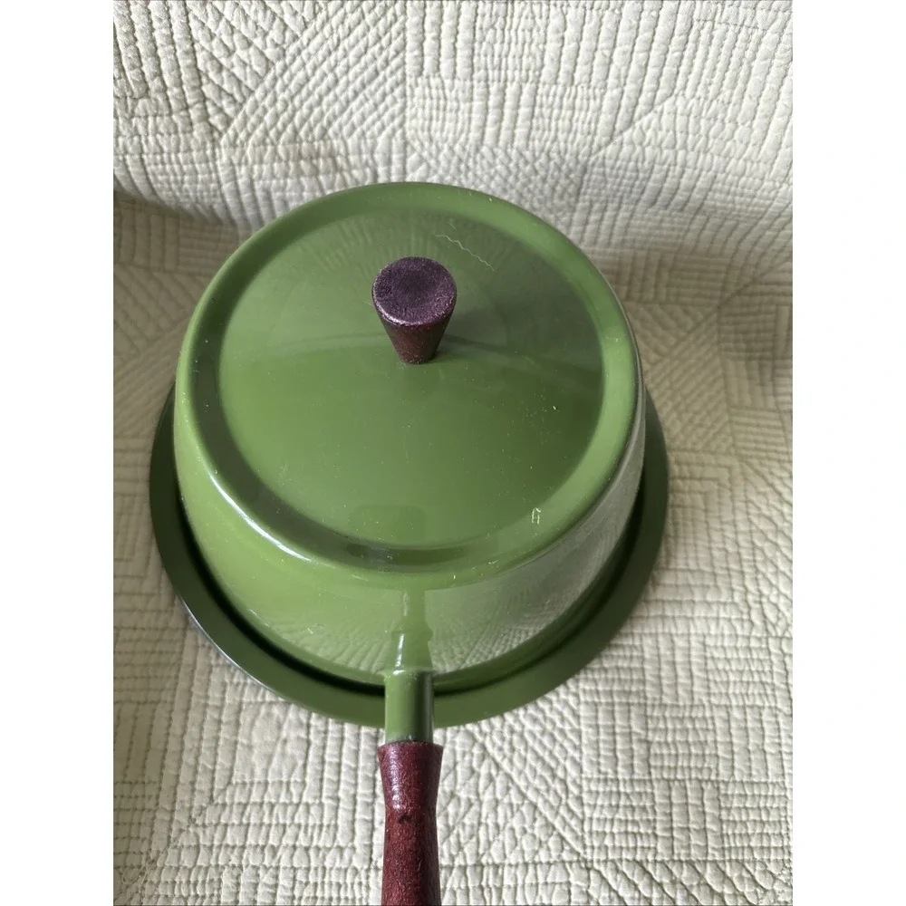 VTG Avocado Green Fondue Pot Lid Wood Handle Tray Mid Century Modern MCM Decor